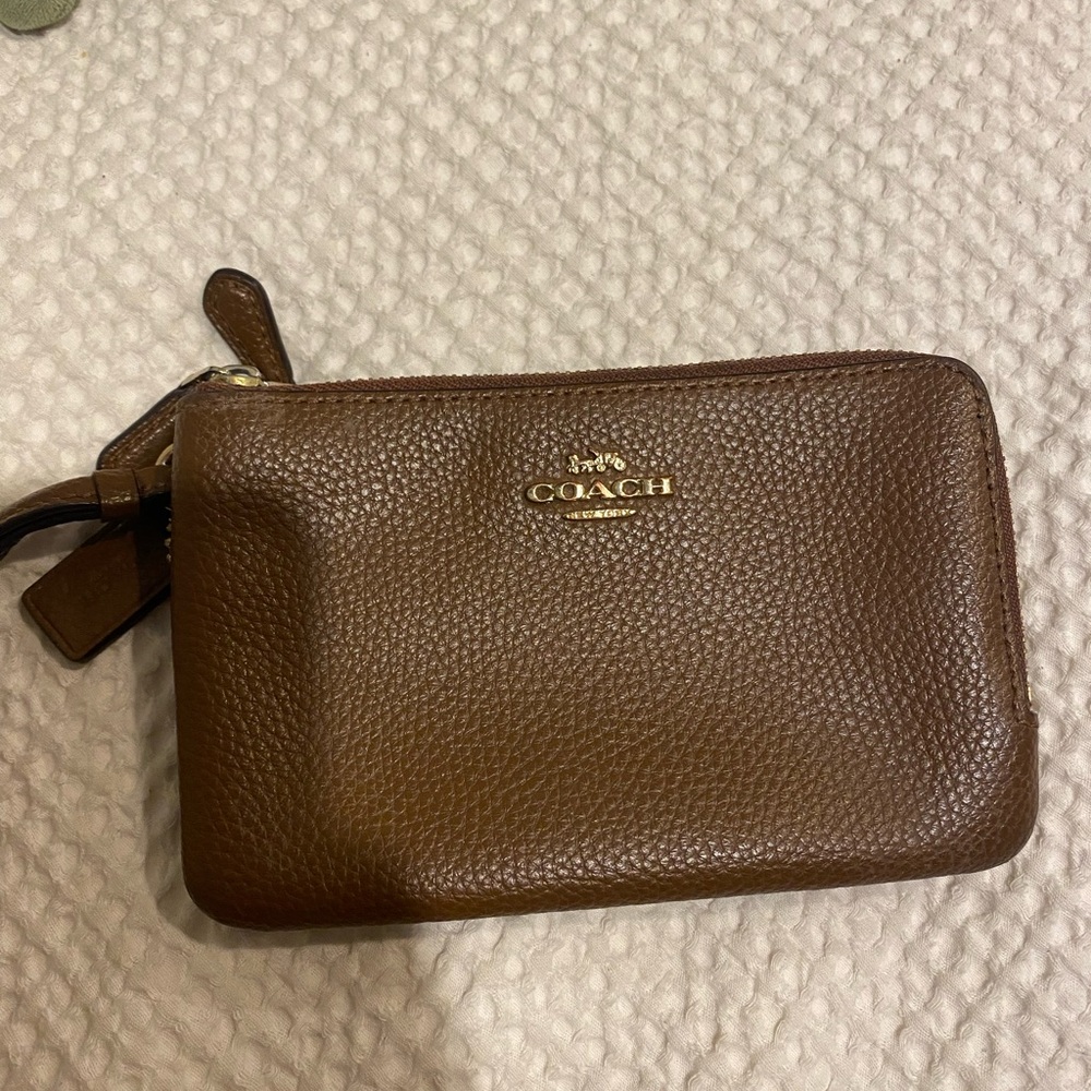 Coach wallet two pockets in great condition!